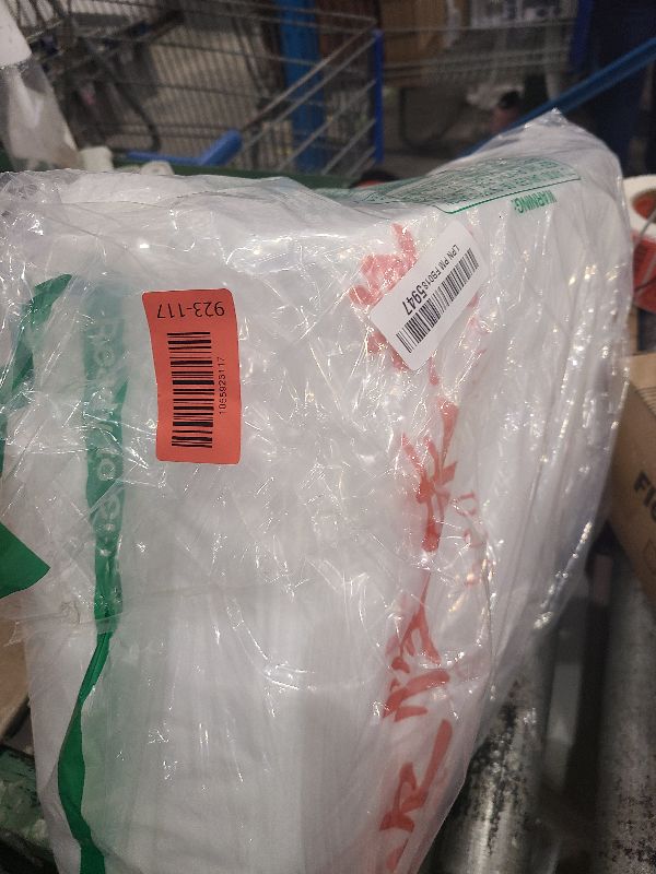 Photo 1 of 100 Pack 31" x 71" Disposable Non-Woven Massage Table Bed Covers - 2-Ply Waterproof Spa Sheets for Facial, Tattoo & Waxing.