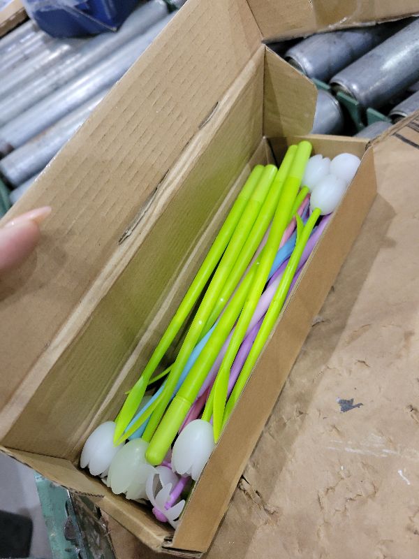 Photo 1 of 18 Pieces Color Changing Flower Pens Colorful Gel Ink Ballpoint Rose Pens for School Home Office Presents(Daffodil Lampranthus Spectabilis Tulip Rose)