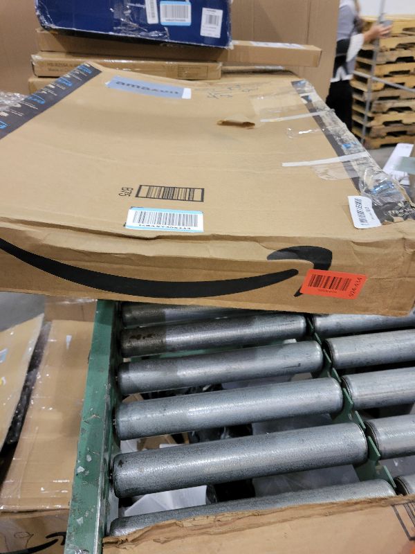 Photo 1 of 10 Pack 18'' x 24'' Large White Corrugated Plastic Sign Blank Board Double Sided for Garage Sale, Rent, Birthday Party, Guidepost Decorations