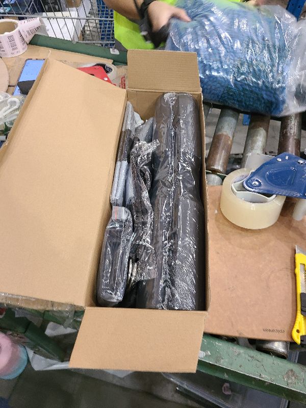 Photo 1 of 10 PCS Barbell Pad Set for Squat, Hip Thrusts Pad for Squats,Bench Press with Barbell Pad, 2 Gym Ankle Straps,3 Hip Resistance Bands,Lifting Strap,Workout Poster Gym Equipment Accessories?Black?