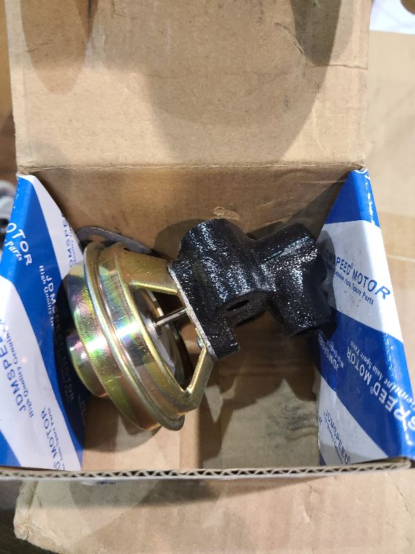 Photo 1 of Exhaust Gas Recirculation (EGR) Valve with Gaskets EGV882 replacement for Nissan Frontier 1998-2004, Xterra 2000-2004 2.4L 4 Cyl Engine 147103S500, 147103S501