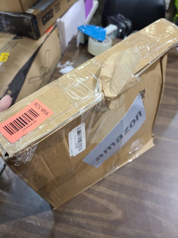 Photo 1 of 100 Pcs 13" Christmas Round Gold Placemats 100 Disposable Gold Foil Trim Napkins Mirrored Golden Chargers Place Mat for Banquet Birthday Wedding Table Setting Christmas Dinner New Years Party Decor