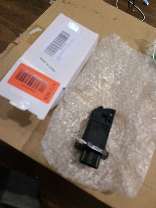 Photo 1 of 06J906461D Mass Air Flow Sensor MAF Sensor Compatible for Audi A3 2009-2010 / A4 2009-2016 / A5 2010-2014 / A6 2012-2015 / Q5 2011-2017 for Audi A3 Quattro / A4 Quattro / A5 Quattro / A6 Quattro