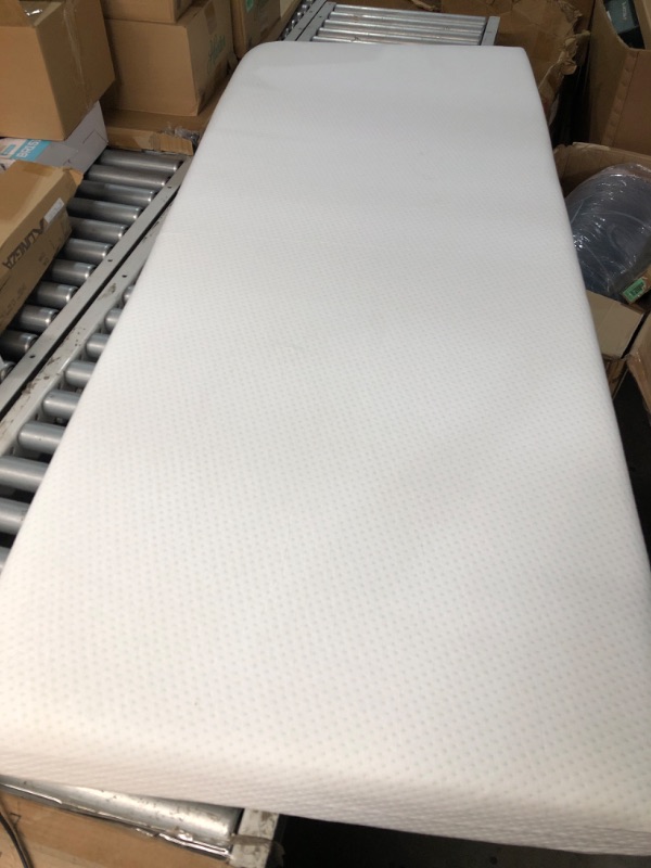 Photo 1 of (NO BOX OR BAG) ZINUS 6 Inch Twin Green Tea Memory Foam Mattress [New Version], Fiberglass free, Medium Firm Feel, Zoned Pressure Relief, Certified Safe Foams & Fabric, Mattress in A Box
