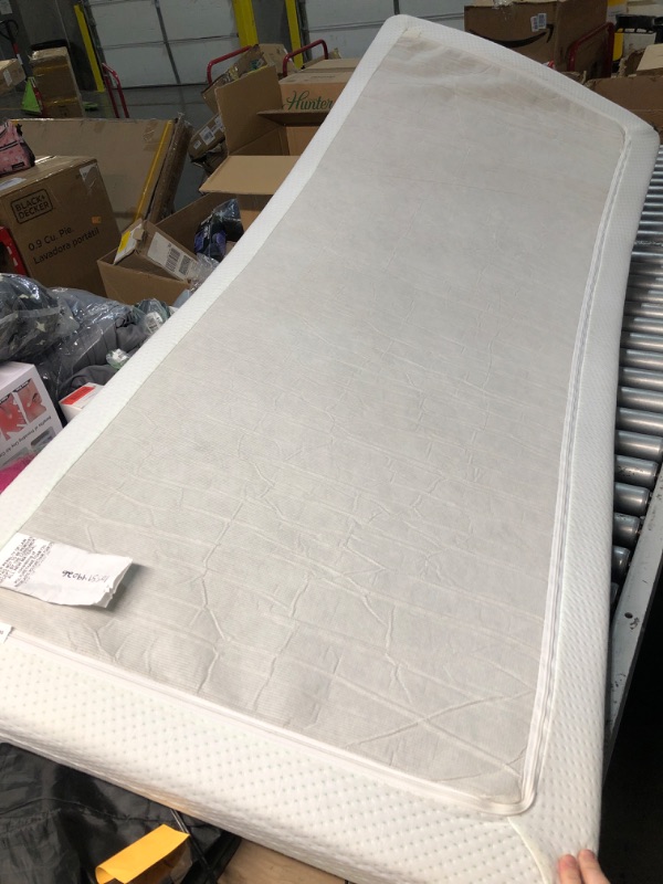 Photo 1 of (NO BOX OR BAG) ZINUS 6 Inch Twin Green Tea Memory Foam Mattress [New Version], Fiberglass free, Medium Firm Feel, Zoned Pressure Relief, Certified Safe Foams & Fabric, Mattress in A Box
