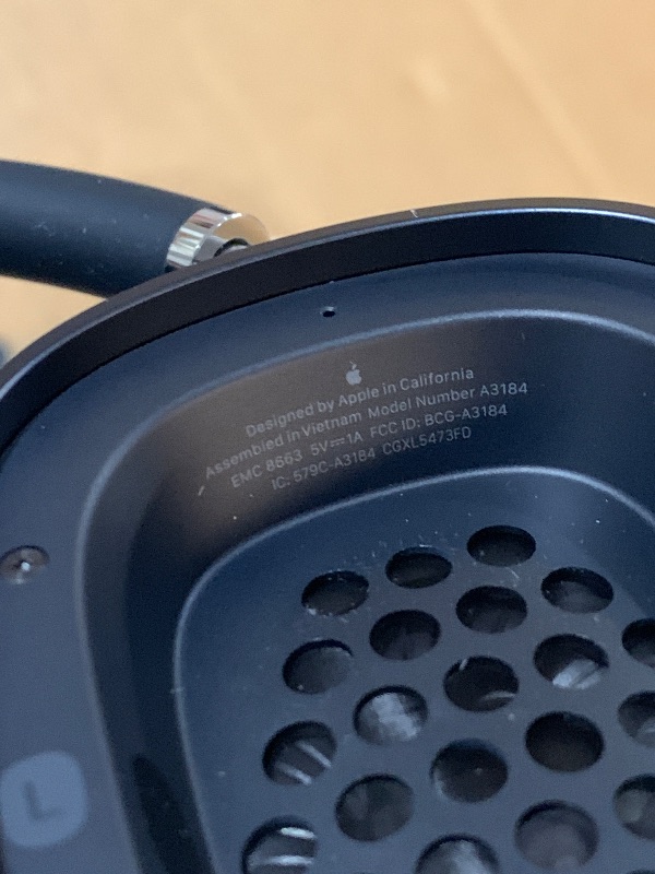 Photo 1 of **ICLOUD LOCKED**
Apple AirPods Max Wireless Over-Ear Headphones, Pro-Level Active Noise Cancellation, Transparency Mode, Personalized Spatial Audio, USB-C Charging, Bluetooth Headphones for iPhone - Midnight
