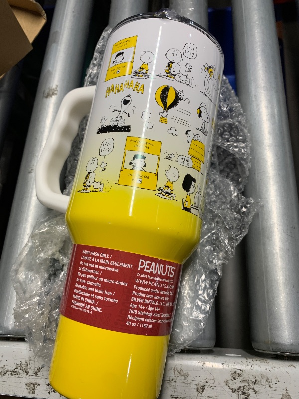 Photo 1 of (see images for damage) Silver Buffalo Peanuts Featuring Charlie Brown, Snoopy, Woodstock, Lucy, Sally, Linus, and More Stainless Steel Tumbler 