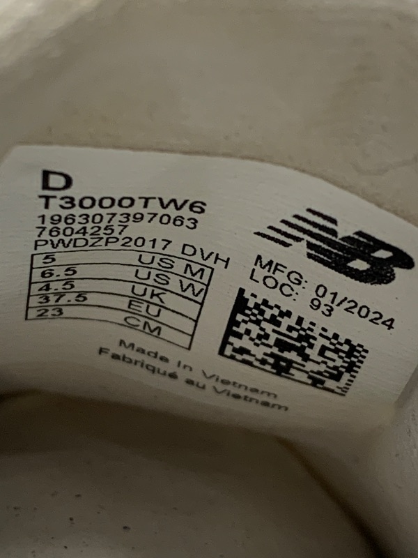 Photo 1 of (see all images) New Balance mens Fresh Foam 3000 V6 Turf-Trainer Baseball Shoe, White/White/Gum, 5