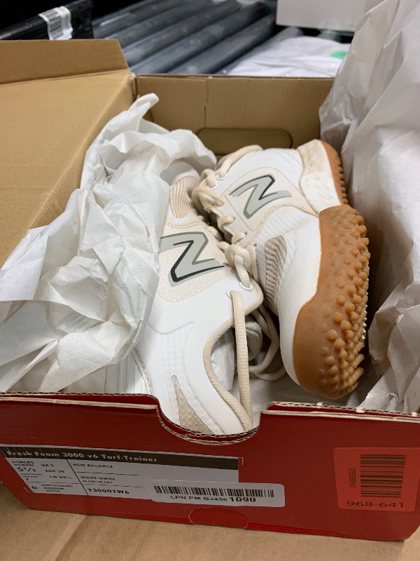 Photo 1 of (see all images) New Balance mens Fresh Foam 3000 V6 Turf-Trainer Baseball Shoe, White/White/Gum, 5