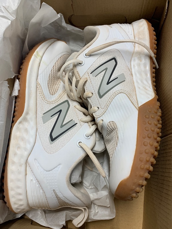 Photo 1 of (see all images) New Balance mens Fresh Foam 3000 V6 Turf-Trainer Baseball Shoe, White/White/Gum, 5