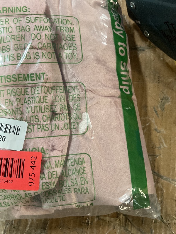 Photo 1 of * one has a small stain *
2 Pack 18x18 Pillow Cover Velvet Pillow Covers, Faux Fur Square Throw Pillow Covers for Living Room Decorations Throw Pillow Case, Throw Pillow Cover Cushion Cover for Home Sofa Bedroom Car, Pink