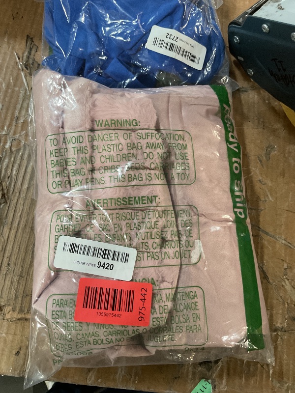 Photo 1 of * one has a small stain *
2 Pack 18x18 Pillow Cover Velvet Pillow Covers, Faux Fur Square Throw Pillow Covers for Living Room Decorations Throw Pillow Case, Throw Pillow Cover Cushion Cover for Home Sofa Bedroom Car, Pink