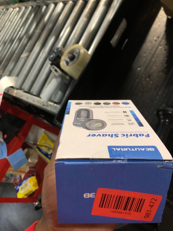 Photo 1 of ***FACTORY SEALED***BEAUTURAL Fabric Shaver and Lint Remover, Sweater Defuzzer with 2-Speeds, 2 Replaceable Stainless Steel Blades, Battery Operated, Remove Clothes Fuzz, Lint Balls, Pills, Bobbles Gray