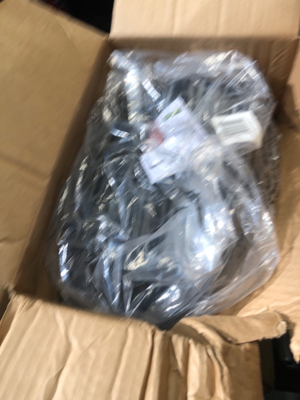 Photo 1 of ***DENTED***Kenneth Cole REACTION Out of Bounds Lightweight Hardshell 4-Wheel Spinner Luggage, Charcoal, 20-Inch Carry On