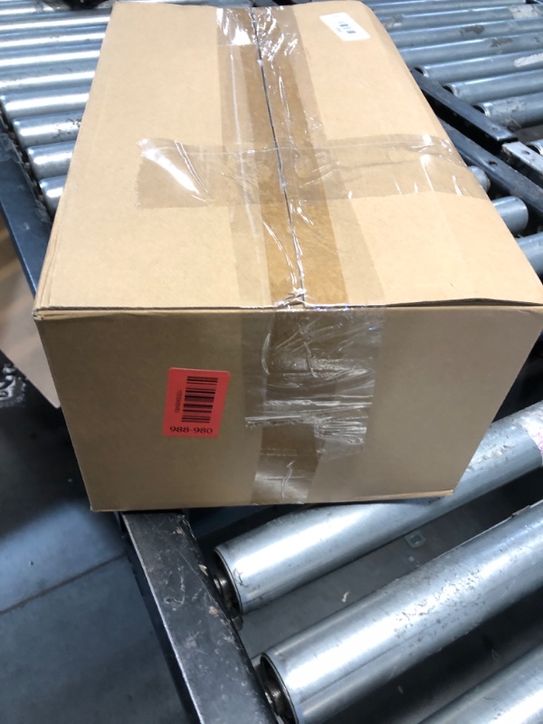 Photo 1 of (used)(minor damage) Kochorie 24 Pcs 16.9 Oz Soccer Plastic Cups with Lids and Straws, Reusable Soccer Party Cups Bulk