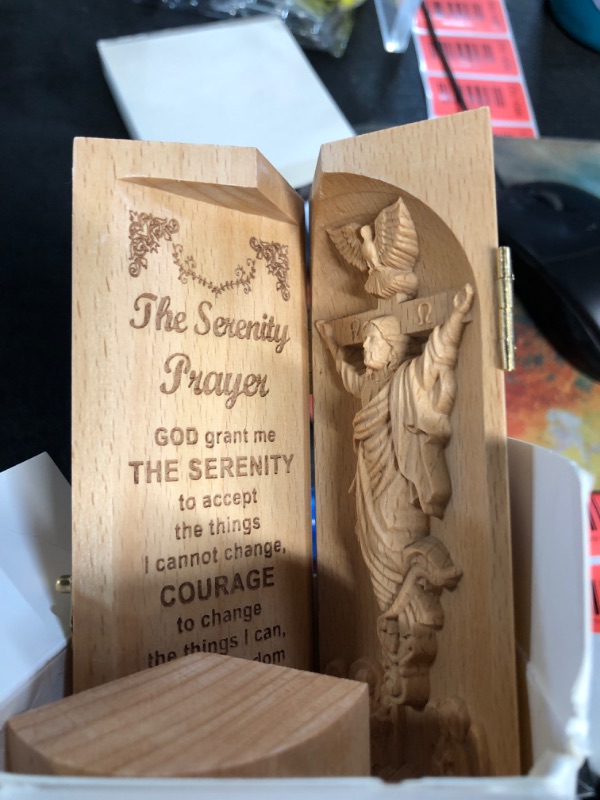 Photo 1 of ***DAMAGED - SEE NOTES/PICTURES***Jcxuot Statue of Jesus Prayer Box Christian Decor - Catholic Wooden Statue - Nativity Family Figurine Decoration - 6 Inch Boxwood Cylinder Decor Collectible Religious Ornaments (Serenity)
