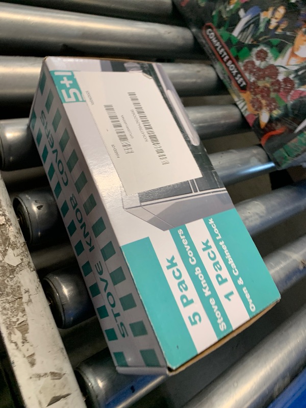 Photo 1 of (missing pieces) Mom's Choice Gold Awards Winner - Stove Knob Covers for Child Safety (5 + 1 Pack) Double-Key Design and Upgraded Universal Size Gas Knob