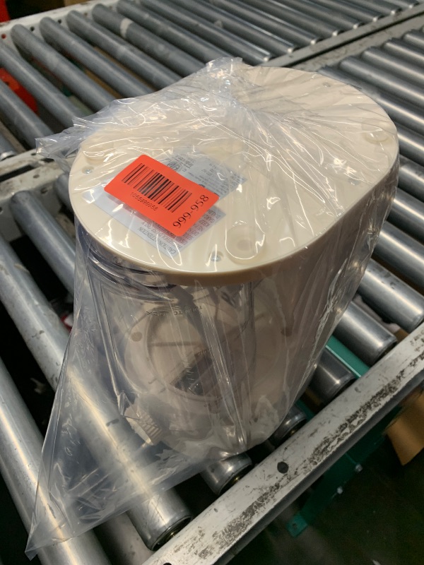 Photo 1 of ***NISSING LID*** Dash Deluxe Shaved Ice & Slushy Maker with Serving Pitcher, 1L, Multi-Purpose Ice Shaver Machine for Homemade Shaved Ice, Snow Cones, Slushies, Cocktails & More - Cream