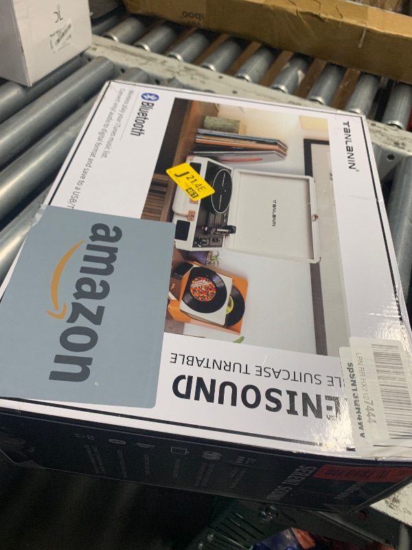 Photo 1 of ***FACTORY SEALED***Vinyl Record Player Bluetooth Vintage 3-Speed Portable Suitcase Turntables with Built-in Speakers, Belt-Driven LP Player Support USB Recording AUX-in RCA Line Out Headphone Jack, White