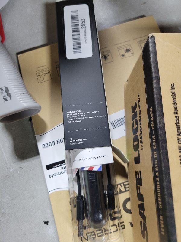 Photo 1 of 2 in 1 USB Type C Rechargeable Presentation Clicker with Green Pointer, Wireless Presenter for PowerPoint Presentation PPT Clicker, 2.4GHz Presentation Remote Slide Advancer for Computer MacBook