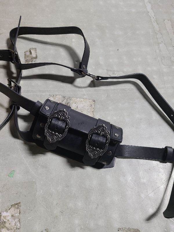 Photo 1 of 
Medieval Renaissances Swords Shoulder Back Sheath Holder LARP Costume Accessory Shoulders Strap Frogs Back Belt Frogs Holder