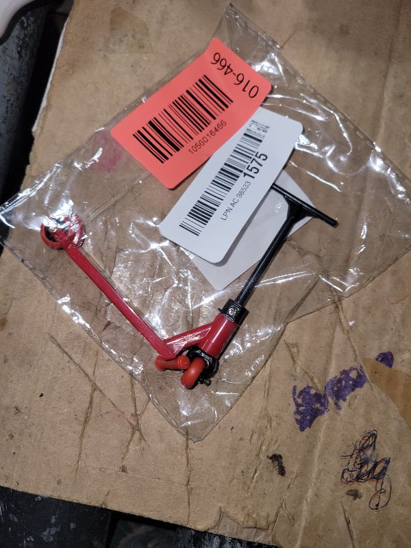 Photo 1 of 1PC Mini Finger Scooter Two Wheel Scooter Children's Finger Training Toys Mini Finger Skateboards Finger Toys Tech Deck Skatepark,Novelty Toys and Amusements (red Random)