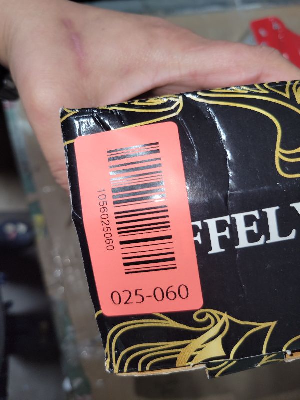 Photo 1 of 100% Pure Copper Water Bottle for Drinking - Handcrafted Ayurvedic – Copper Water Bottle 34oz Leak-Proof Lid BPA Free Joint Free & Eco Friendly with Premium Quality for Sport & Travel (Matte Plain)