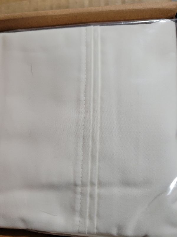 Photo 1 of Amazon Basics 400 Thread Count Cotton Pillow Case, Standard, 30" L x 20" W, White - Set of 2, Pillows Not Included