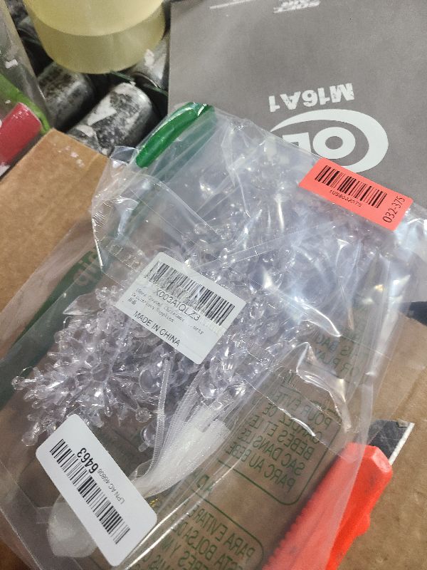 Photo 1 of 18pcs Crystal Christmas Ornaments for Tree Decorations-Hanging Acrylic Snowflake Icicle Ornaments with Drop Pendants for Winter Wonderland Chandelier Crystals Decorations Supplies