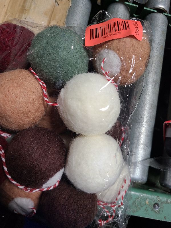 View 2 of 20 Pcs Christmas Felt Ornaments Handmade Wool Felt Balls for Christmas Tree 2.36'' Vintage Farmhouse Hanging Rustic Natural Balls Decorations for Xmas Tree Party Decors(Classic)