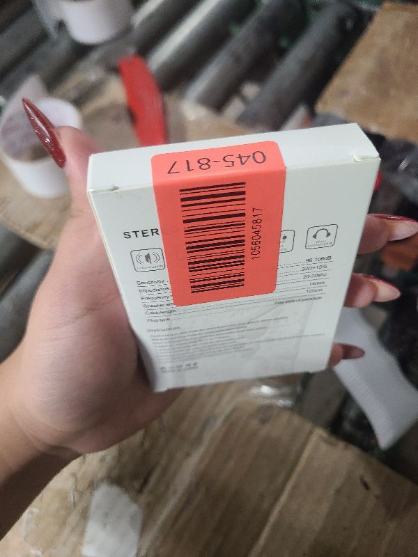 Photo 1 of [PLUG and PLAY] 2 Pack Wired Headphones for iPhone Earbuds with Built-in Microphone & Volume Control HiFi Stereo Nosie Reduction Earphones for iPhone 14 13 12 11 Pro Max XS XR X 8 7 6, Support All iOS