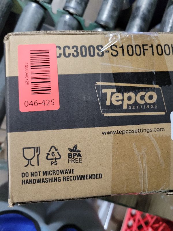 Photo 1 of 300 Plastic Silverware Set - Silver Cutlery Set - Disposable Flatware Set - 100 Forks - 100 Spoons - 100 Knives - Heavy Duty - Party Bulk