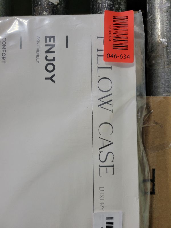 Photo 1 of 2 Pack Zippered Velvet King Pillowcases, Super Soft and Cozy Luxury Fuzzy Flannel Pillow Cases with Zipper, 20x36 Inches, White