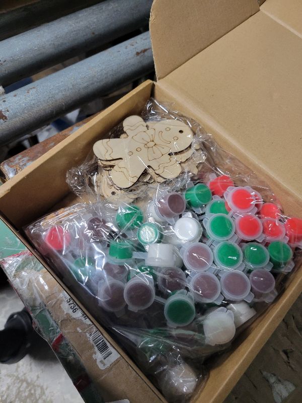 Photo 1 of 24 Pcs Christmas Party Favors Mini Gingerbread Man Wooden Painting Craft Kit Gingerbread House Cookies Theme Party Supplies DIY Wooden Craft with Organza Bag for Birthday Goodie Bags Fillers