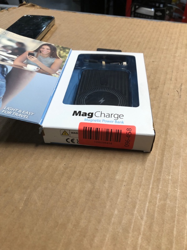 Photo 1 of 
Bluestone 15w Super Fast Magnetic Wireless 10,000 mAh High Capacity Power Bank