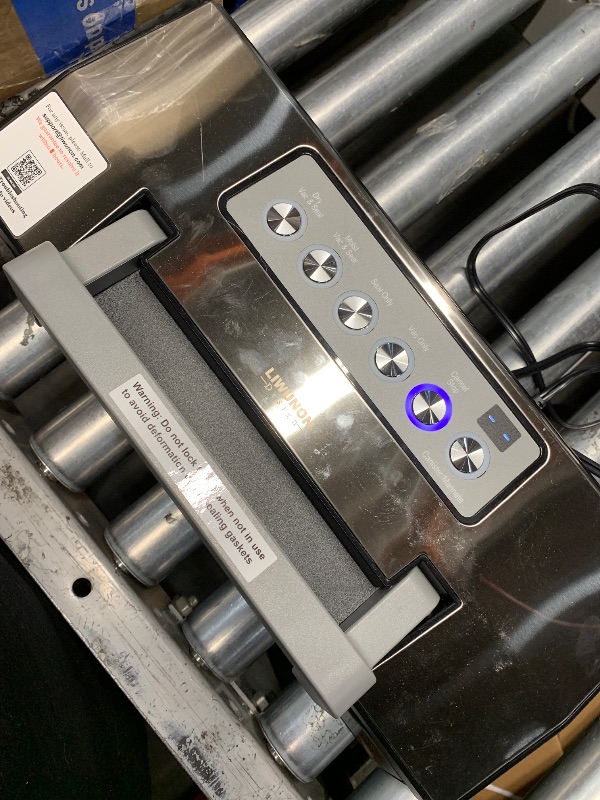 Photo 1 of ***MISSING PLASTIC BAGS***2025 Upgraded Precision Fast-Vacuum Sealer, LIWUNON Commercial Full Automatic Food Vacuum Sealer Machine, Double Heat Seal, Built-in Cutter&Bag Storage, Powerful Food Vacuum Saver, 2 Bag Rolls&hose
