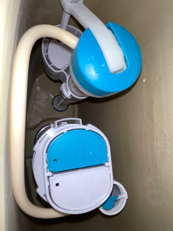 Photo 1 of ***************MISSING THE TANK LID**************
Swiss Madison St. Tropez SM-1T254HB One-Piece Elongated Toilet Vortex Dual-Flush 1.1/1.6 gpf with Comfort Chair Seat ADA Height in Glossy White with Black Hardware