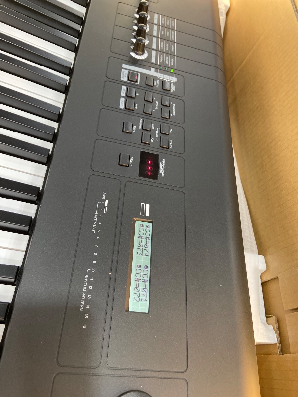 Photo 1 of • See notes • Yamaha MX88 88-Key Weighted Action Synthesizer, MX88BK *NO EXTERNAL SPEAKERS, NEED HEADPHONES *