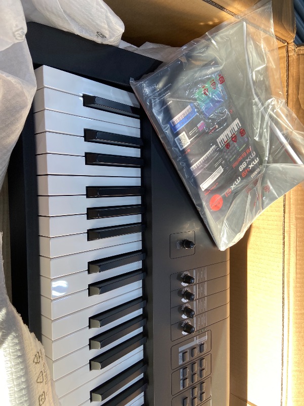 Photo 1 of • See notes • Yamaha MX88 88-Key Weighted Action Synthesizer, MX88BK *NO EXTERNAL SPEAKERS, NEED HEADPHONES *