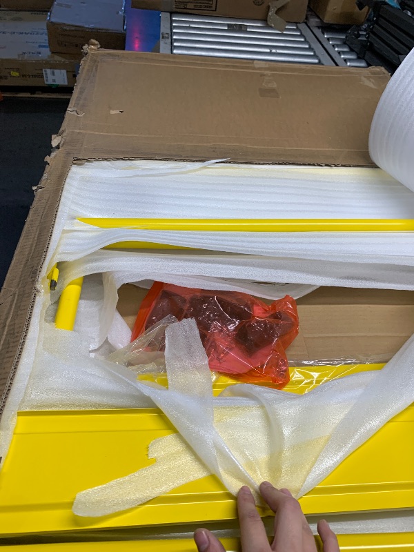 Photo 1 of ****PARTS ONLY***VEVOR 6 Foot Scaffolding Safety Guardrail, Rustproof Solid Carbon Steel Scaffold Guard Rail of 55.4 lbs Load Capacity, Baker Style Metal Guardrails Accessory System for Scaffolding Platform, Yellow