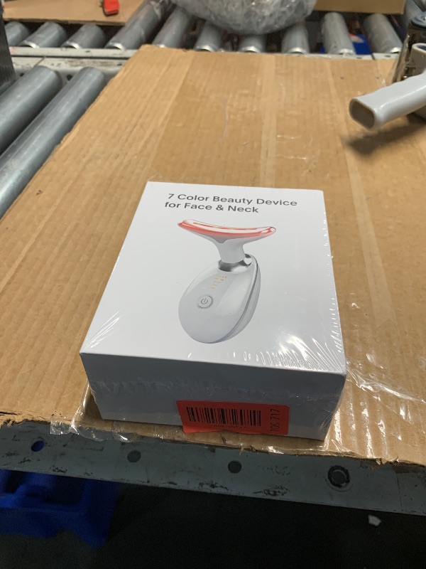 Photo 1 of ***FACTORY SEALED***SDKWDH Red-Light-Therapy-for-Face-and-Neck, 7 Color Face Massager Tool for Wrinkles, Double Chin, Vibrating Facial Massager with Thermals for Skin Care, Glossy White