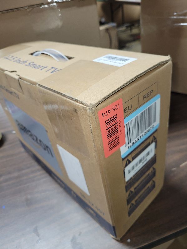 Photo 1 of 12.5 Inch Small Smart TV Full HD 1080P,Compact Flat Screen Smart TV with Built-in APP,Digital ATSC Tuner,USB/VGA/HDMI Inputs,12V Car Charger Small Smart tv for Kitchen,Bedroom,Camper (smart TV)