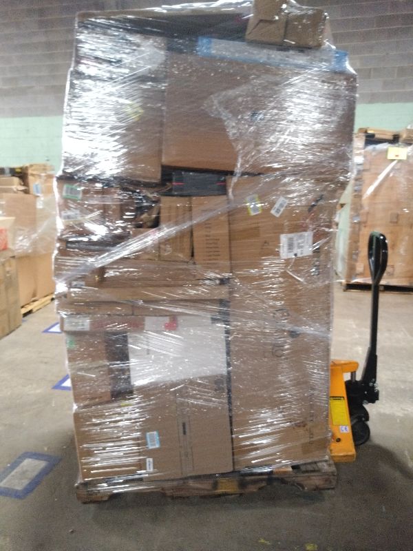 Photo 1 of As is General Merchandise pallet roughly 60 item