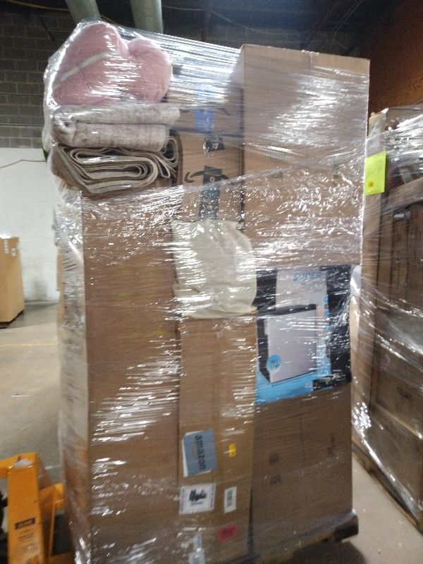 Photo 1 of As is General Merchandise pallet roughly 60 item