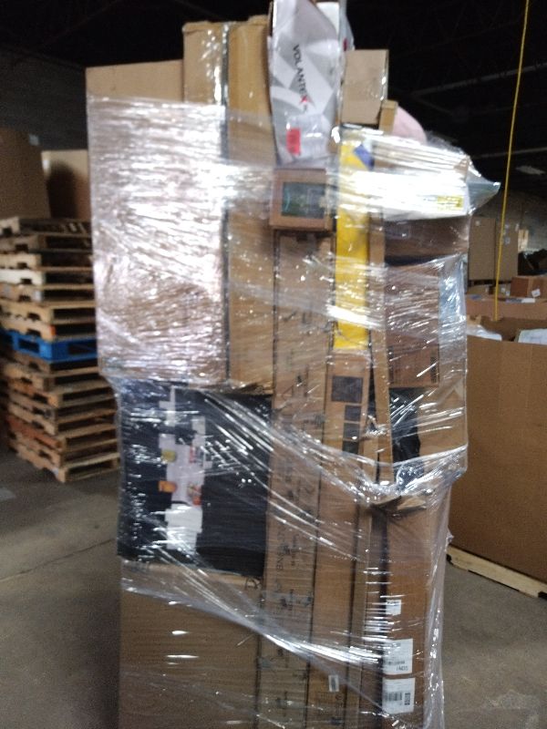 Photo 1 of As is General Merchandise pallet roughly 60 item