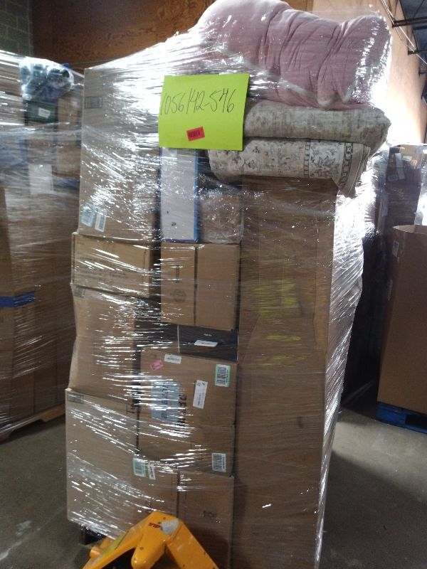Photo 1 of As is General Merchandise pallet roughly 60 item