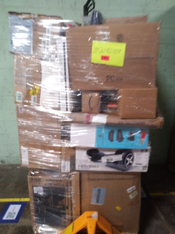 Photo 1 of As is General Merchandise pallet roughly 60 item