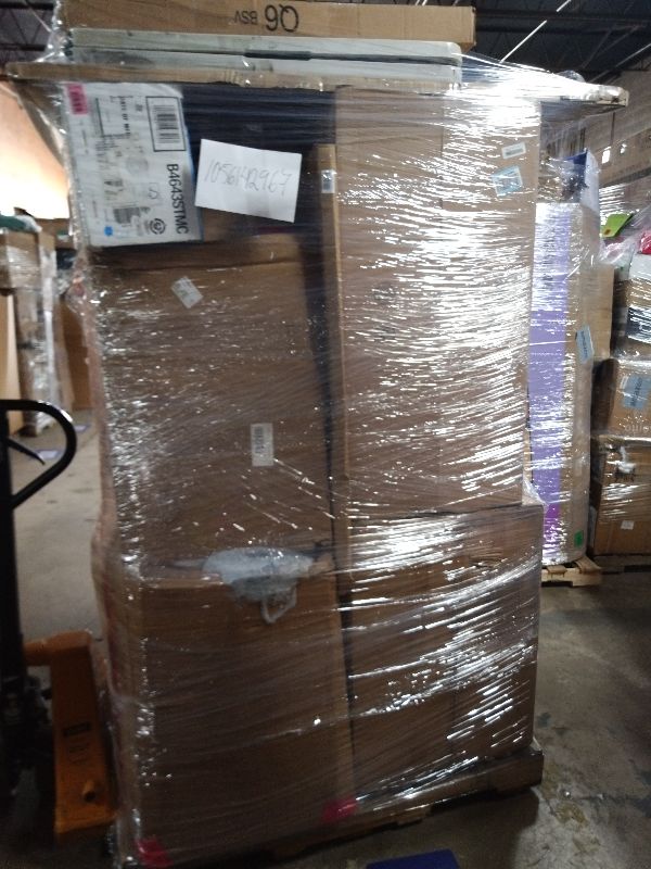 Photo 1 of As is General Merchandise pallet roughly 60 item