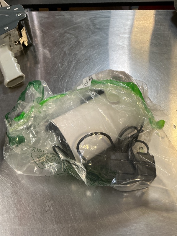 Photo 1 of [2025 New] HY300PRO+ Smart 4K Projector WiFi Bluetooth, Salange Mini Projector Android 11.0, Short Throw Projector 1080P HD, 180° Adjustable, Auto Keystone Correction, Outdoor Movie Projector Portable