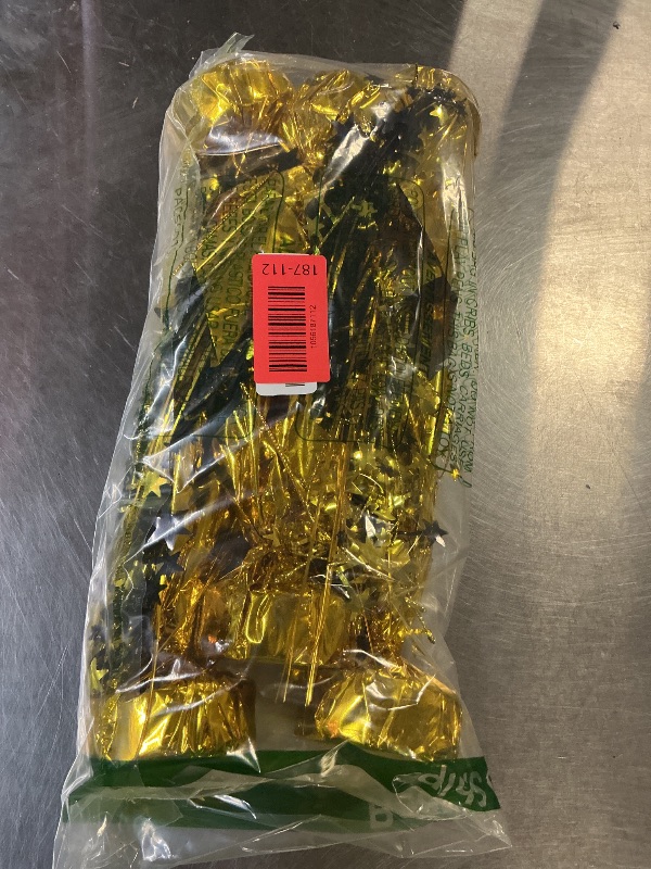 Photo 1 of 6 Pack Metallic Foil Spray Centerpieces Burst Star Table Decoration Tabletop Signs and Centerpiece for Christmas Xmas Winter Wonderland New Years Nye Birthday Wedding Anniversary (Black Gold)